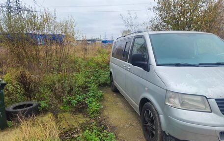 Volkswagen Transporter T5 рестайлинг, 2005 год, 1 000 000 рублей, 2 фотография