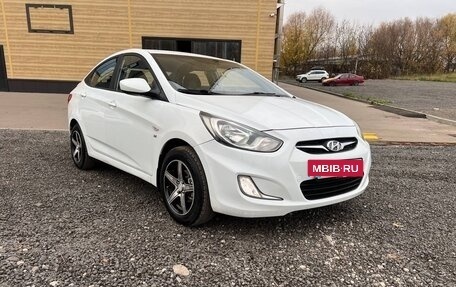 Hyundai Solaris II рестайлинг, 2013 год, 700 000 рублей, 5 фотография