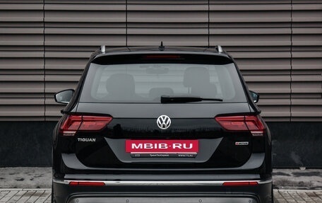 Volkswagen Tiguan II, 2018 год, 2 750 000 рублей, 6 фотография