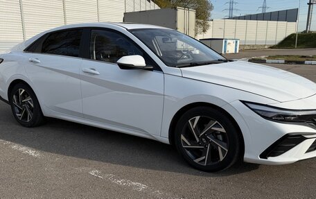Hyundai Elantra, 2024 год, 1 950 000 рублей, 6 фотография