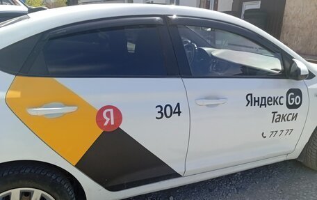 Hyundai Solaris II рестайлинг, 2019 год, 750 000 рублей, 5 фотография