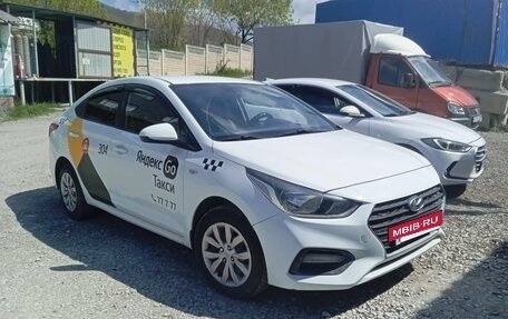Hyundai Solaris II рестайлинг, 2019 год, 750 000 рублей, 3 фотография