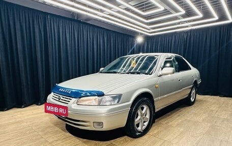 Toyota Camry, 1997 год, 629 000 рублей, 2 фотография