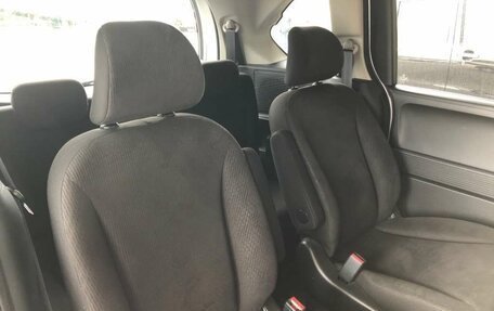 Honda Freed I, 2010 год, 865 000 рублей, 15 фотография