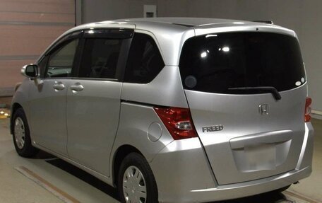 Honda Freed I, 2010 год, 865 000 рублей, 17 фотография