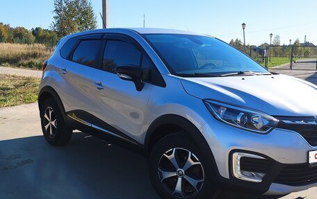 Renault Kaptur I рестайлинг, 2021 год, 1 750 000 рублей, 2 фотография