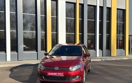 Volkswagen Polo VI (EU Market), 2012 год, 750 000 рублей, 1 фотография