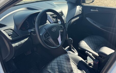 Hyundai Solaris II рестайлинг, 2014 год, 950 000 рублей, 5 фотография