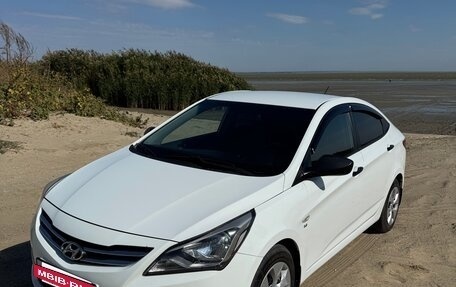 Hyundai Solaris II рестайлинг, 2014 год, 950 000 рублей, 3 фотография