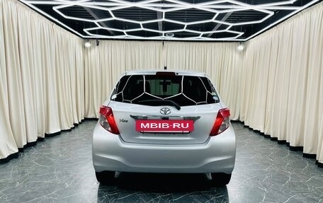 Toyota Vitz, 2013 год, 909 000 рублей, 5 фотография