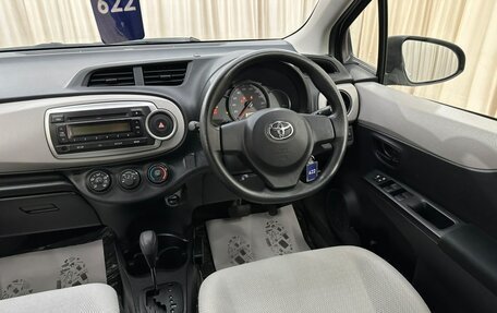 Toyota Vitz, 2013 год, 909 000 рублей, 15 фотография
