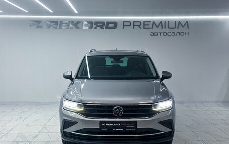 Volkswagen Tiguan II, 2020 год, 2 449 000 рублей, 5 фотография