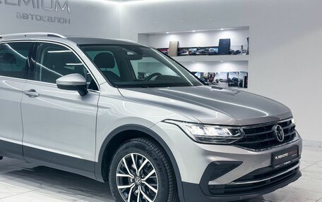 Volkswagen Tiguan II, 2020 год, 2 449 000 рублей, 4 фотография