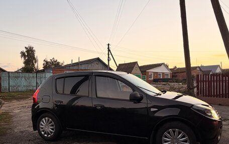 Renault Sandero I, 2014 год, 500 000 рублей, 2 фотография