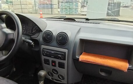 Renault Logan I, 2006 год, 150 000 рублей, 2 фотография