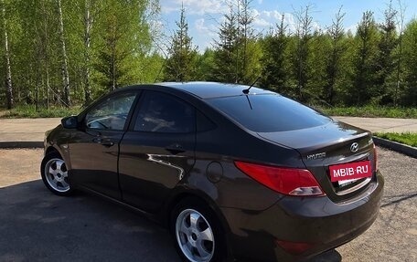 Hyundai Solaris II рестайлинг, 2015 год, 1 050 000 рублей, 5 фотография