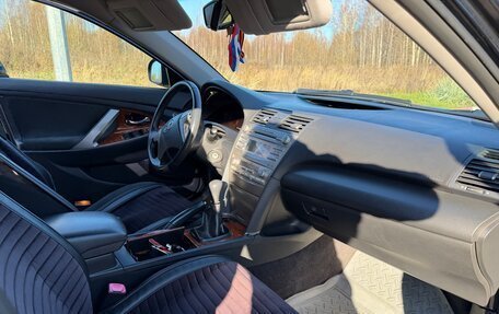 Toyota Camry, 2009 год, 700 000 рублей, 6 фотография