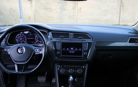 Volkswagen Tiguan II, 2017 год, 2 200 000 рублей, 9 фотография