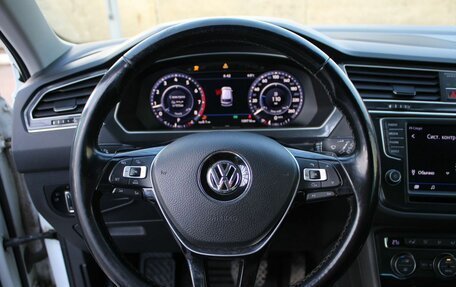 Volkswagen Tiguan II, 2017 год, 2 200 000 рублей, 10 фотография