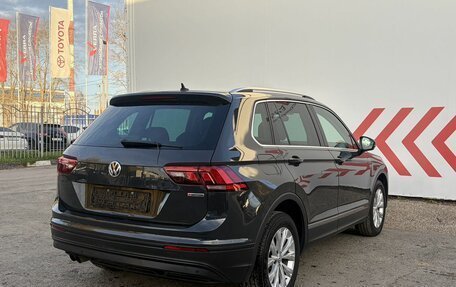 Volkswagen Tiguan II, 2018 год, 2 550 000 рублей, 5 фотография