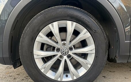 Volkswagen Tiguan II, 2018 год, 2 550 000 рублей, 11 фотография