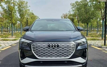 Audi Q4 e-tron, 2023 год, 3 550 000 рублей, 2 фотография