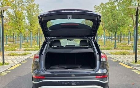 Audi Q4 e-tron, 2023 год, 3 550 000 рублей, 9 фотография