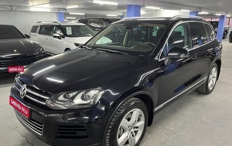 Volkswagen Touareg III, 2011 год, 2 200 000 рублей, 1 фотография