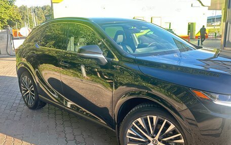 Lexus RX IV рестайлинг, 2023 год, 7 300 000 рублей, 1 фотография