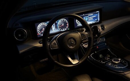 Mercedes-Benz E-Класс, 2017 год, 2 850 000 рублей, 7 фотография