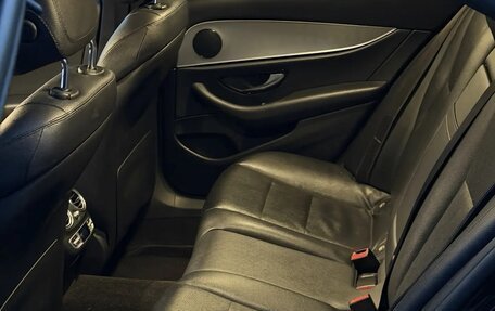 Mercedes-Benz E-Класс, 2017 год, 2 850 000 рублей, 10 фотография