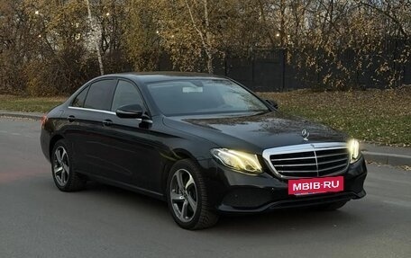 Mercedes-Benz E-Класс, 2017 год, 2 850 000 рублей, 4 фотография