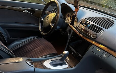 Mercedes-Benz E-Класс, 2003 год, 670 000 рублей, 6 фотография