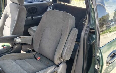 KIA Carnival III, 2001 год, 410 000 рублей, 10 фотография