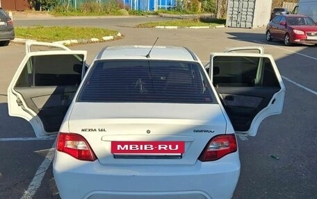 Daewoo Nexia I рестайлинг, 2010 год, 300 000 рублей, 3 фотография