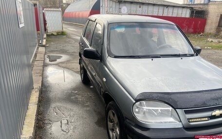 Chevrolet Niva I рестайлинг, 2005 год, 270 000 рублей, 3 фотография
