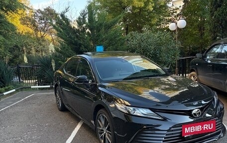 Toyota Camry, 2023 год, 3 850 000 рублей, 3 фотография