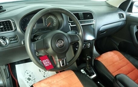 Volkswagen Polo VI (EU Market), 2011 год, 879 000 рублей, 12 фотография