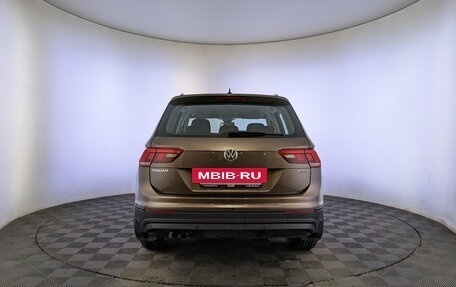 Volkswagen Tiguan II, 2020 год, 2 900 000 рублей, 6 фотография