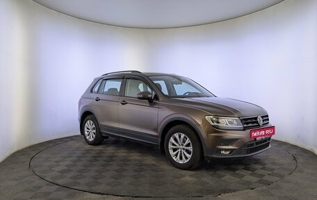 Volkswagen Tiguan II, 2020 год, 2 900 000 рублей, 3 фотография