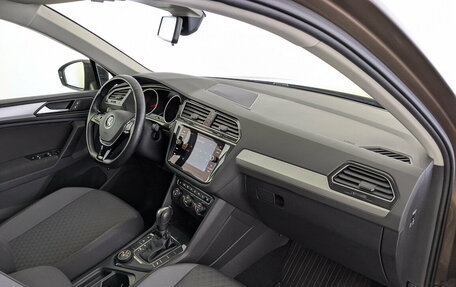 Volkswagen Tiguan II, 2020 год, 2 900 000 рублей, 11 фотография
