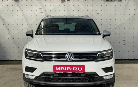 Volkswagen Tiguan II, 2017 год, 2 370 000 рублей, 3 фотография