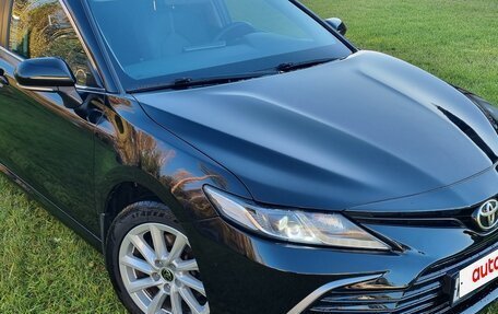 Toyota Camry, 2021 год, 2 250 000 рублей, 3 фотография