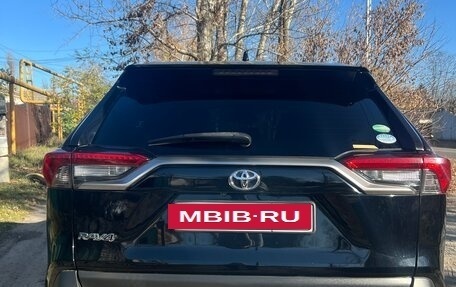 Toyota RAV4, 2019 год, 3 200 000 рублей, 2 фотография