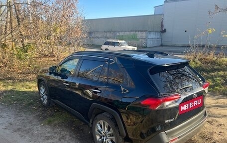 Toyota RAV4, 2019 год, 3 200 000 рублей, 5 фотография