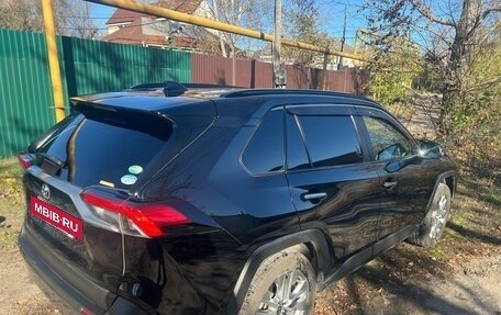 Toyota RAV4, 2019 год, 3 200 000 рублей, 6 фотография