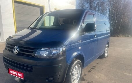 Volkswagen Caravelle T5, 2013 год, 1 450 000 рублей, 1 фотография