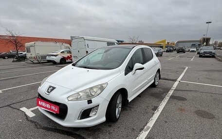 Peugeot 308 II, 2011 год, 375 000 рублей, 2 фотография