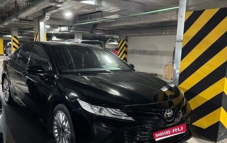 Toyota Camry, 2020 год, 3 050 000 рублей, 1 фотография