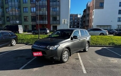 Mitsubishi Outlander III рестайлинг 3, 2013 год, 1 180 000 рублей, 1 фотография